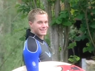 Dad gardener copulates youthful surfer.